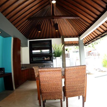 Villa D'Suite เซมินยัค ภายนอก รูปภาพ