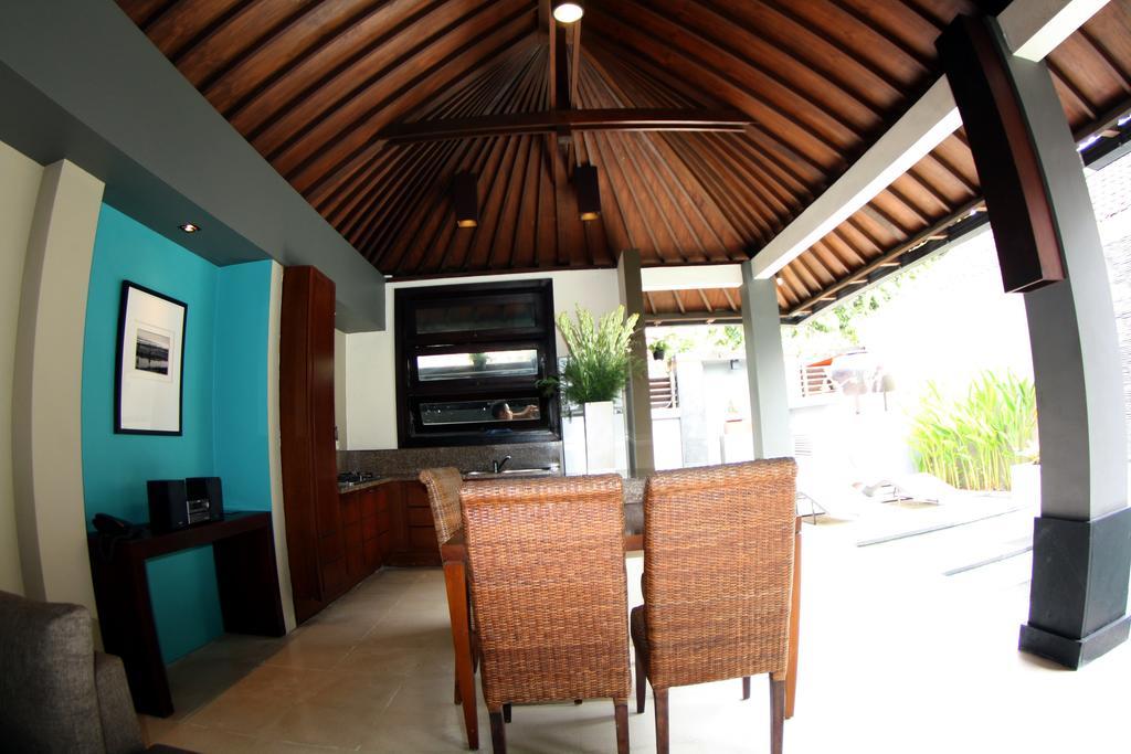 Villa D'Suite เซมินยัค ภายนอก รูปภาพ